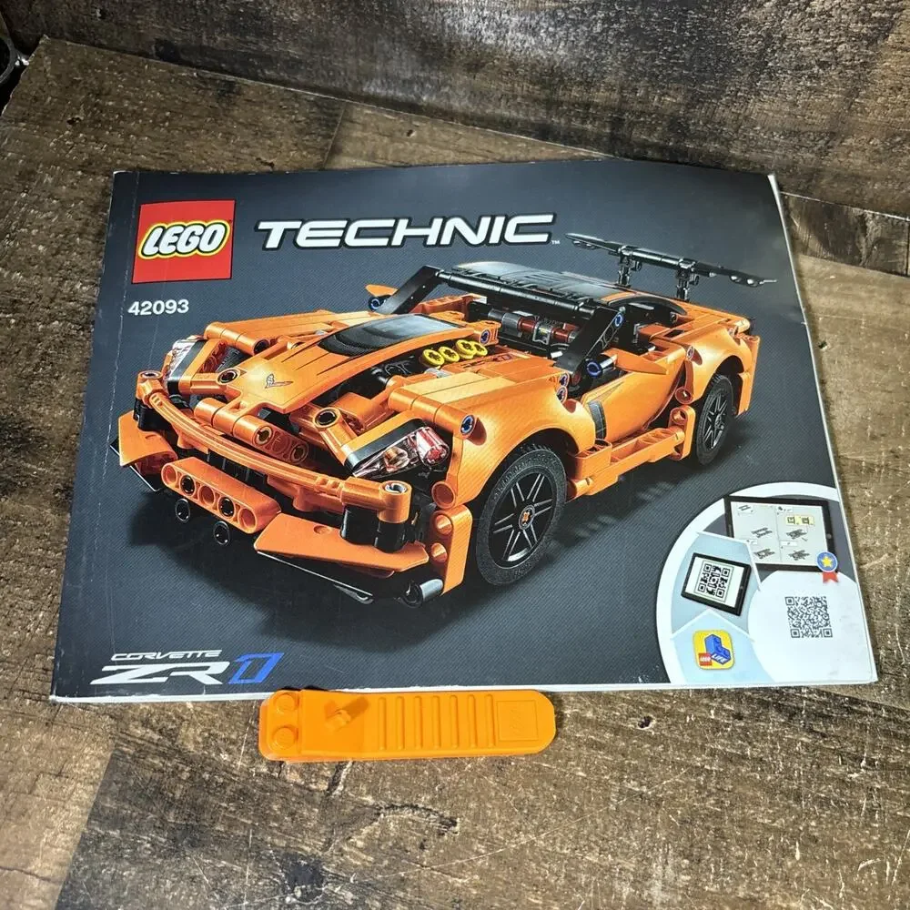 LEGO Chevrolet Corvette ZR1 Technic (42093) Orange Car Assembled w/ manual